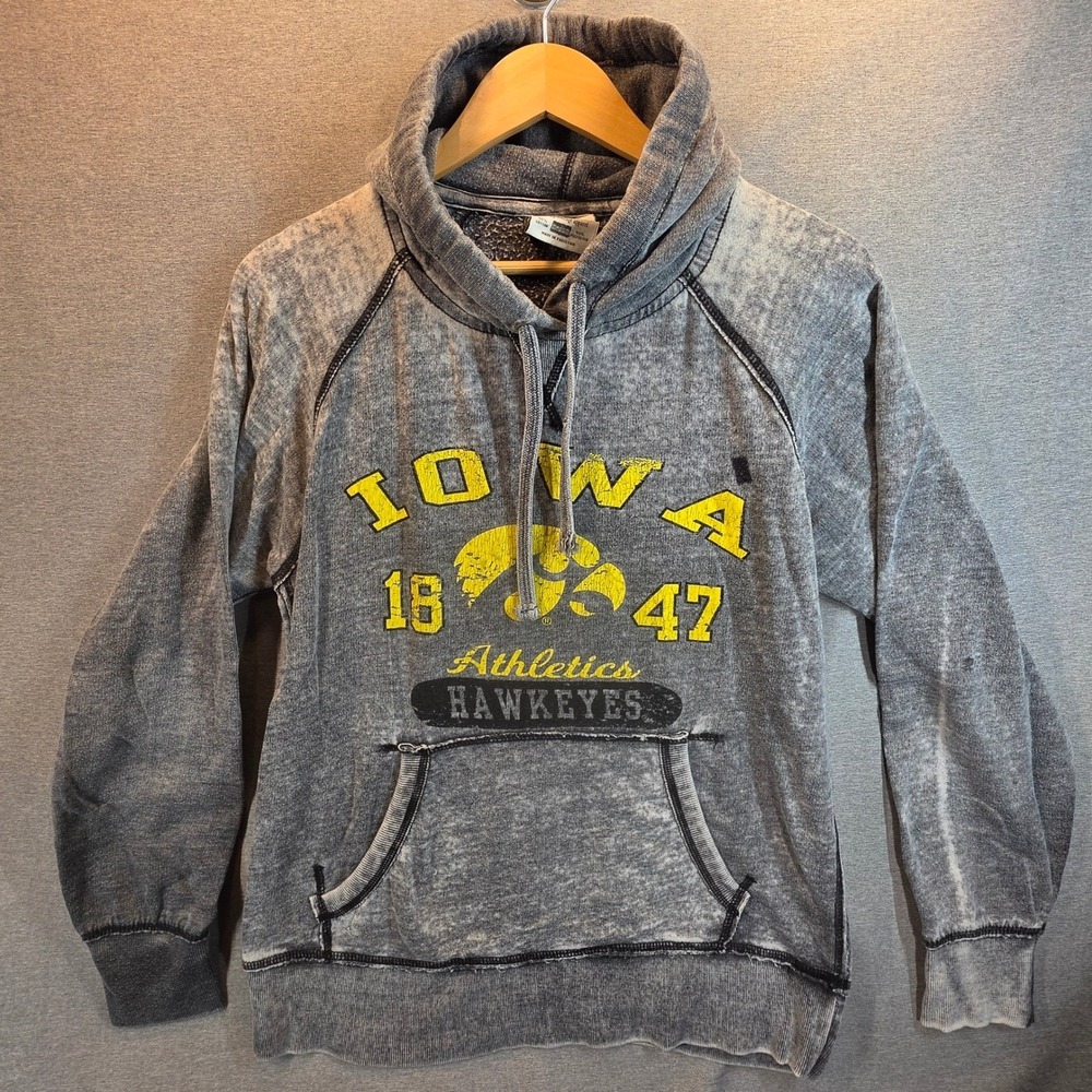 J. America Iowa Hawkeyes Acid Wash Hoodie Gray Yellow Distressed Graphic Medium